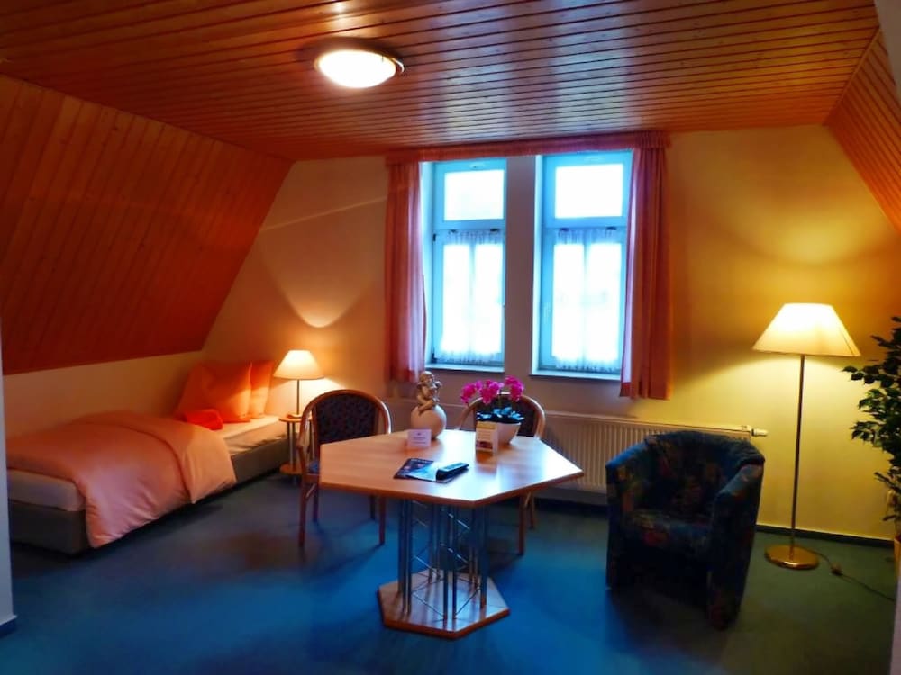 Parkhotel Waldschlösschen 39/65
