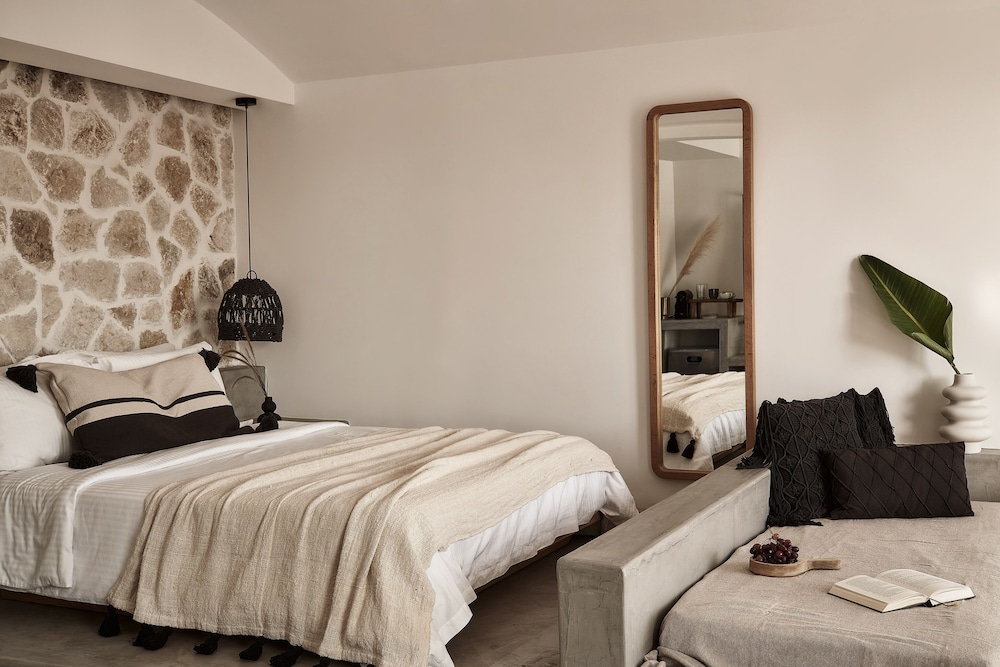 Junior Suite, Indoor Jetted Tub