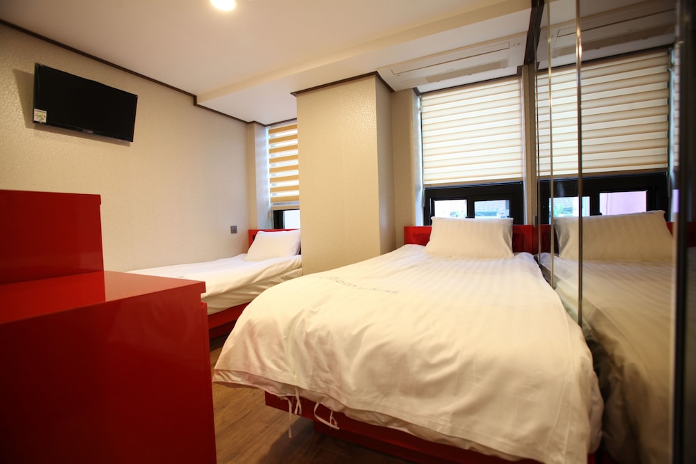 Myeongdong Mom House 17/46