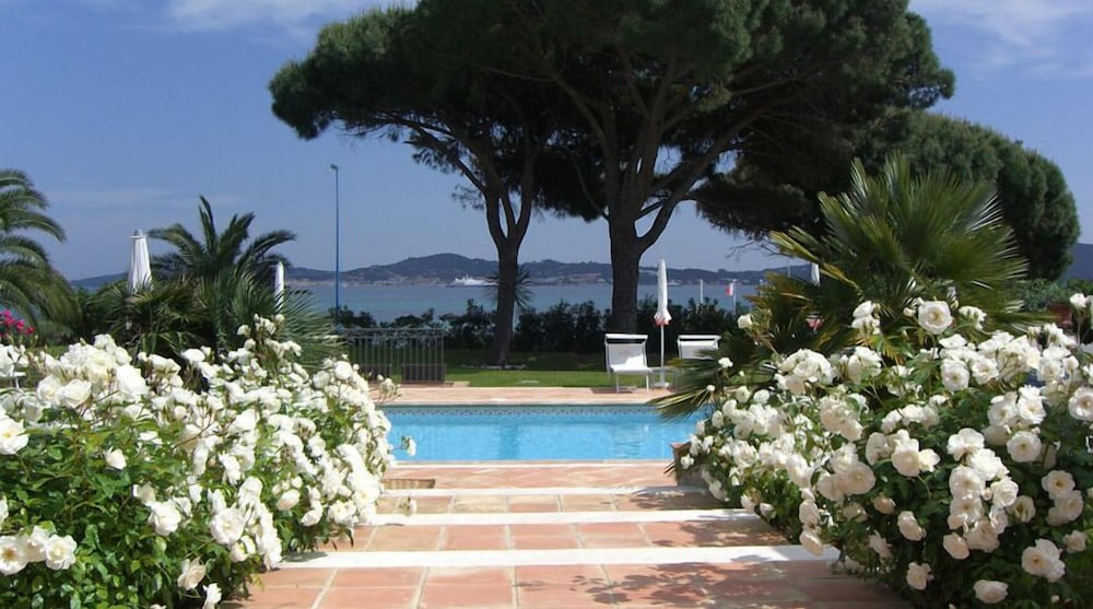 Hotel Villa Les Rosiers 19/33