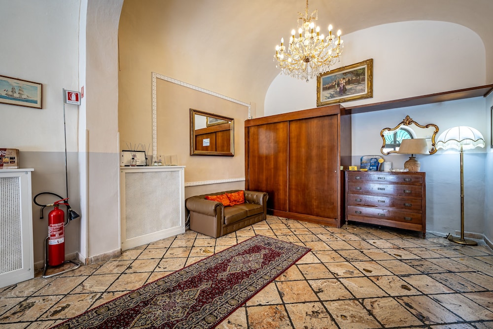 Hotel Minerva 7/55