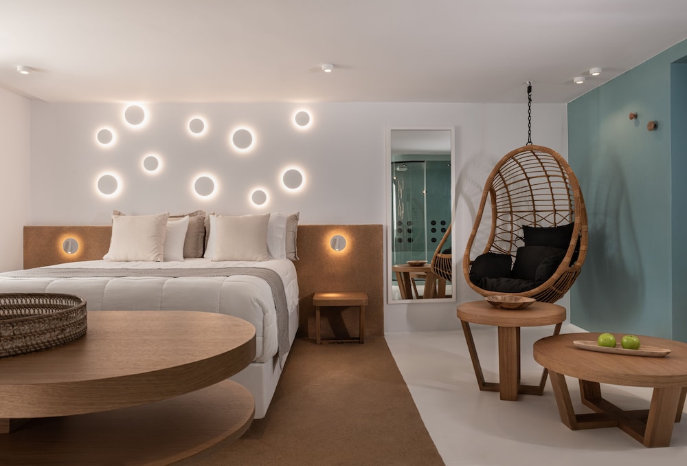 INTERIOR, SEMI BASEMENT, ATALANTA, SUITE, PLUNGE POOL