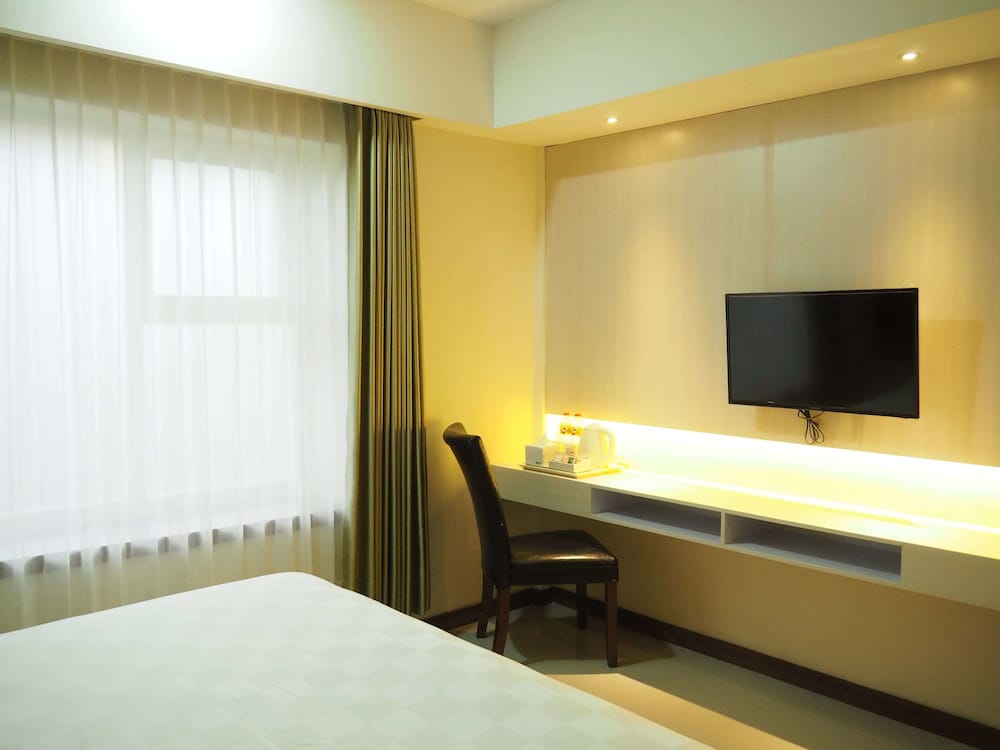 Luminor Hotel Banyuwangi Yos Sudarso 63/70