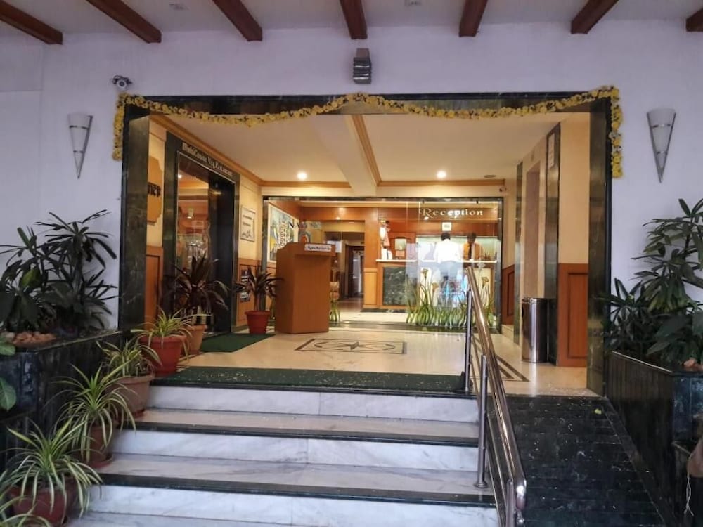HOTEL NAHAR MANCHESTER INN 4/42