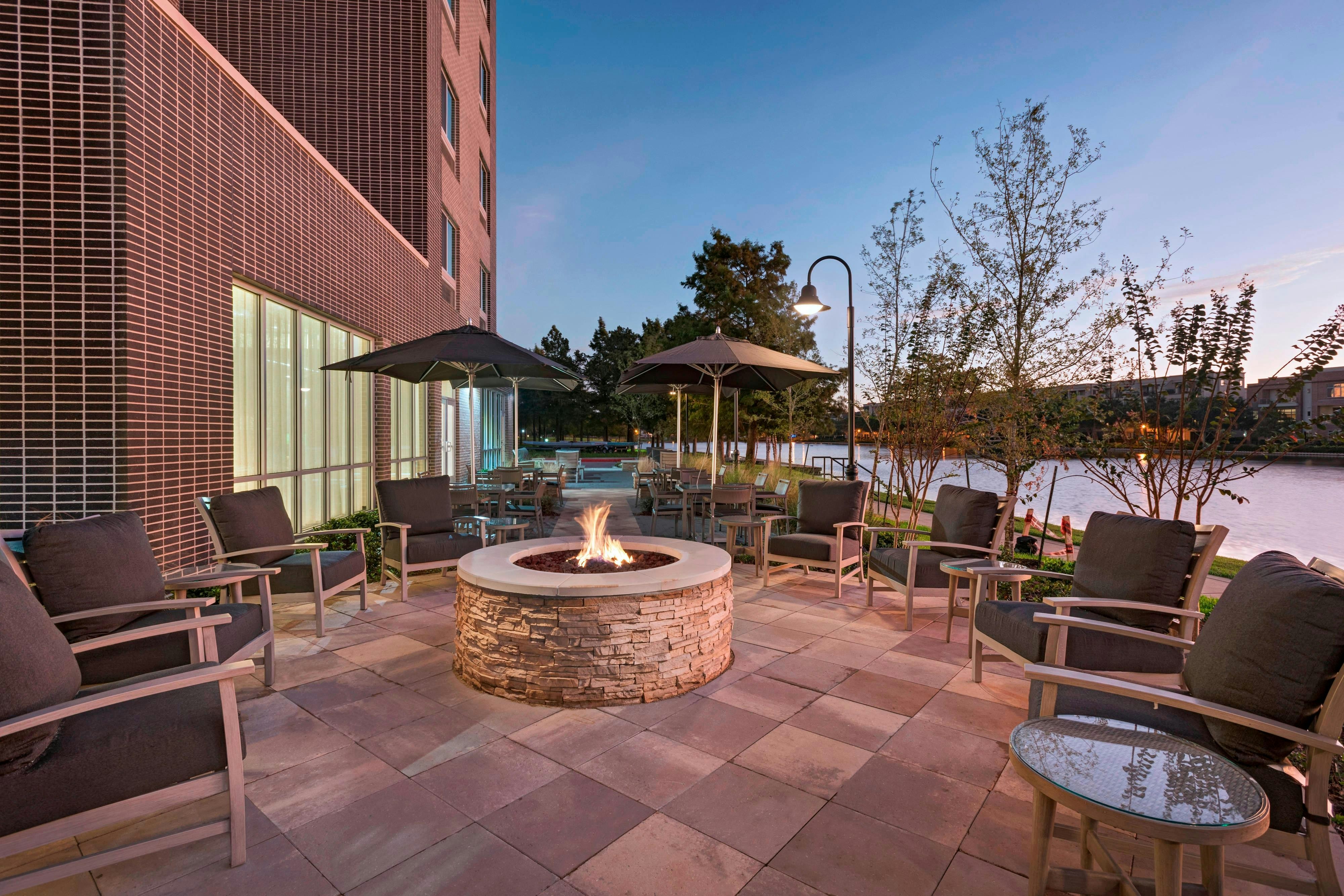 Courtyard Houston Sugar Land Lake Pointe 17/17
