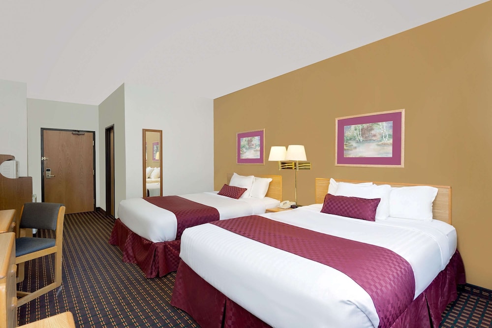 Ramada by Wyndham Richland Center 17/52