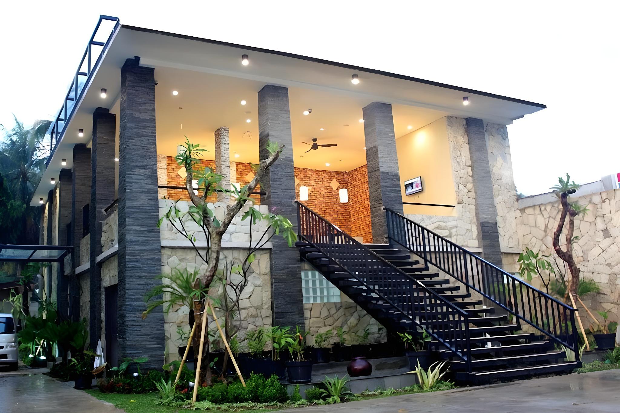 Bali De Anyer Hotel and Restaurant 3/25