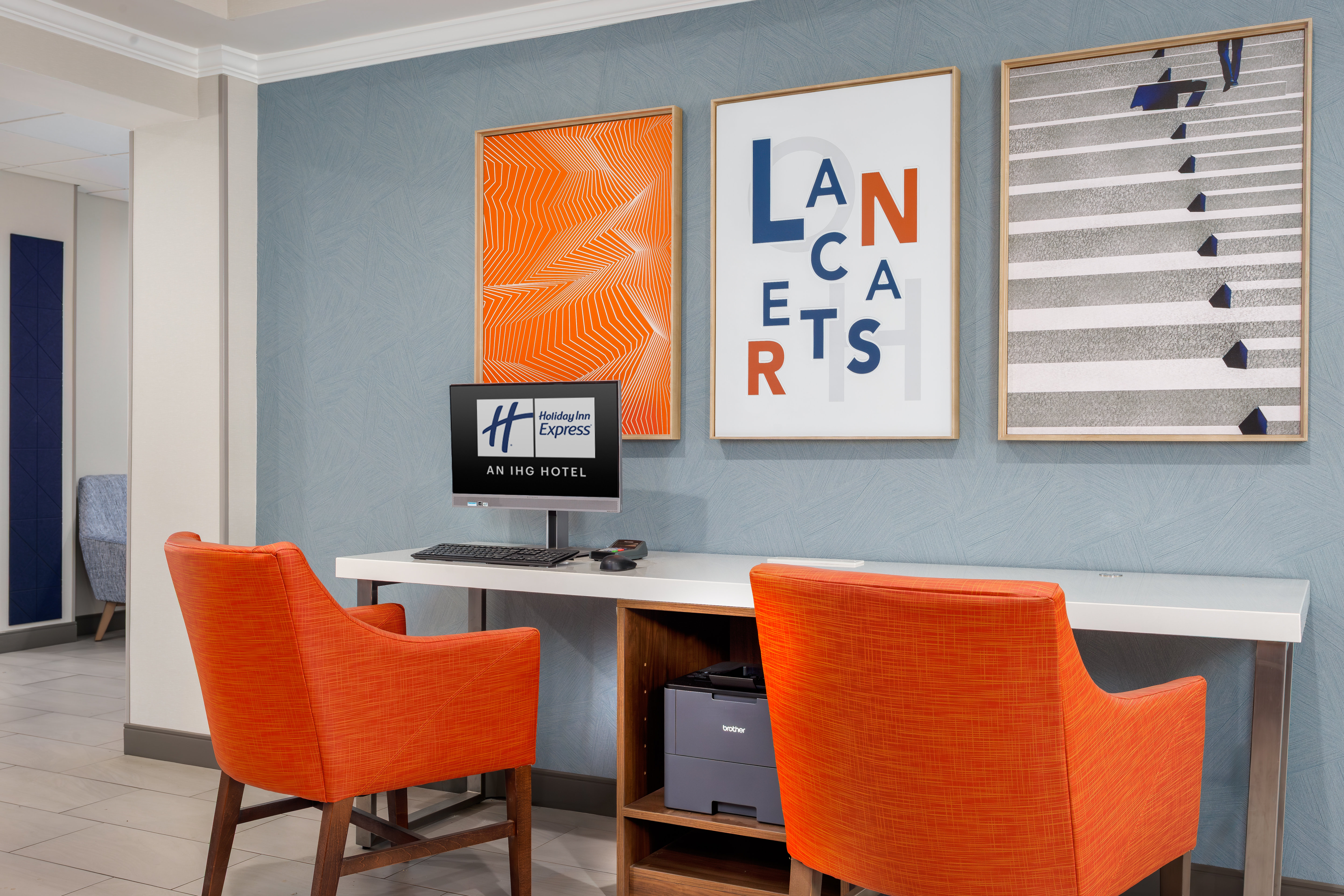 Holiday Inn Express Hotel And Suites Lancaster 64/72