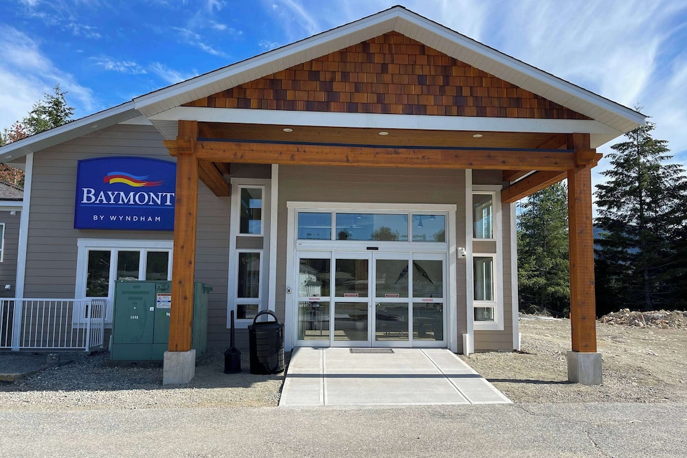 Baymont by Wyndham Gold River 4/60