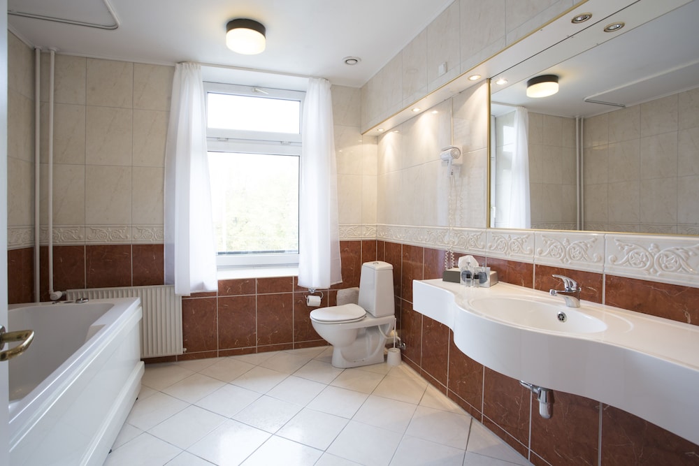 Milling Hotel Plaza 21/56