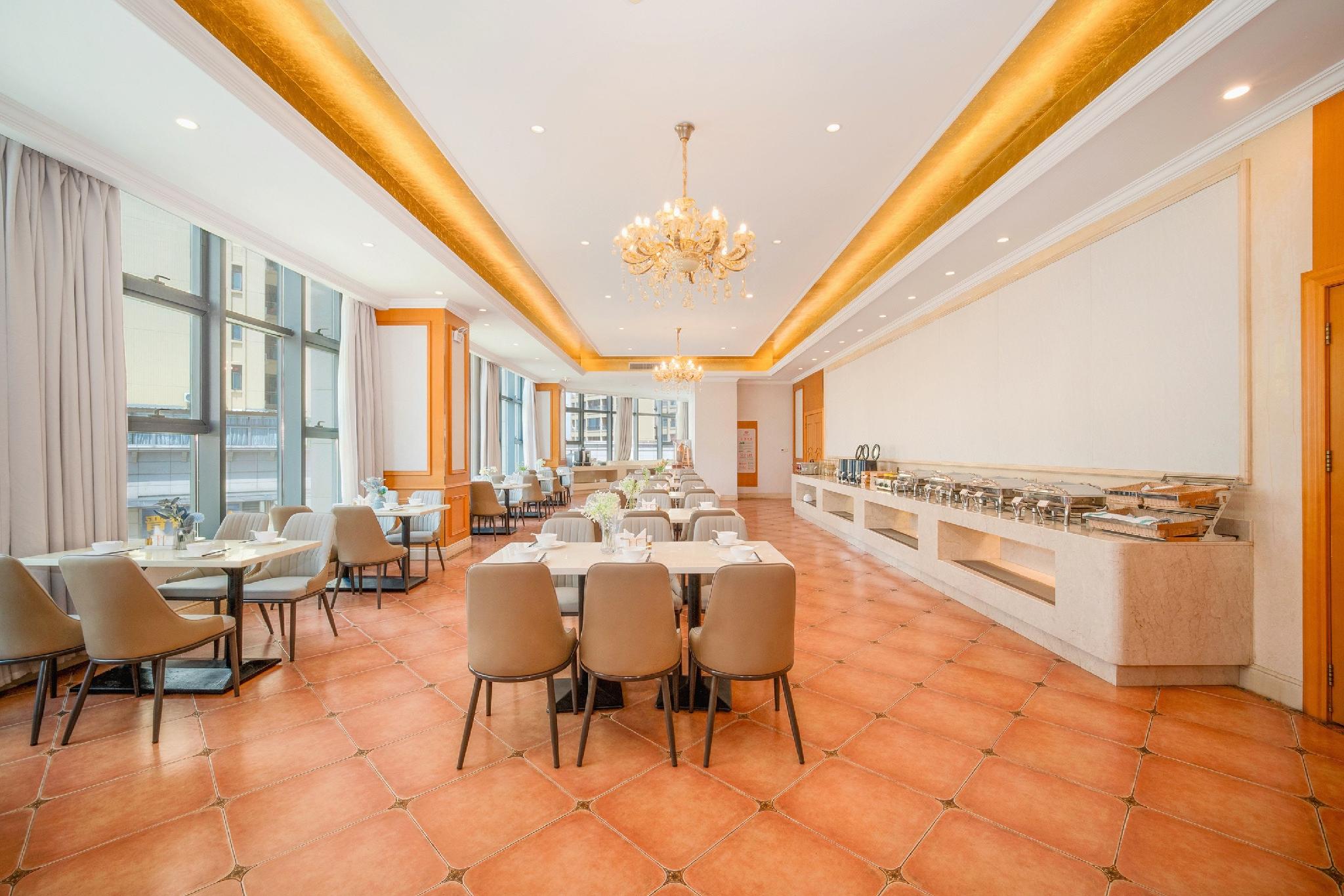 Vienna Hotel (Zhongshan Ancient Town Haizhou) 40/58