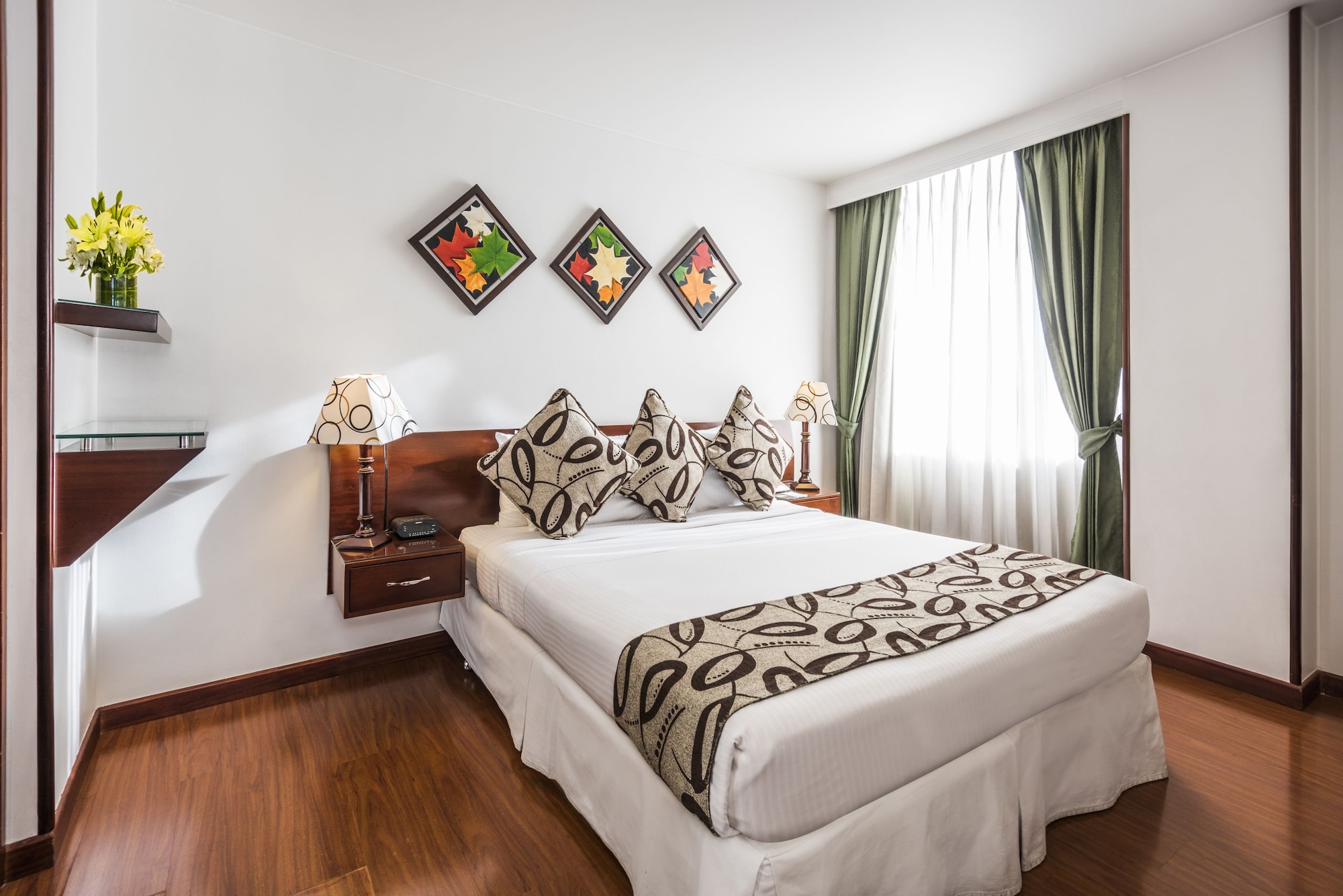 STANDARD, SINGLE, QUEEN BED, CITY VIEW