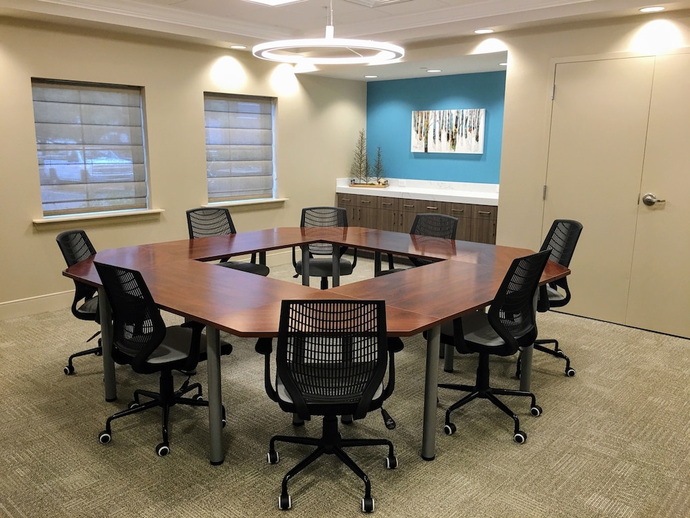 Crestwood Suites Lakeland 56/63