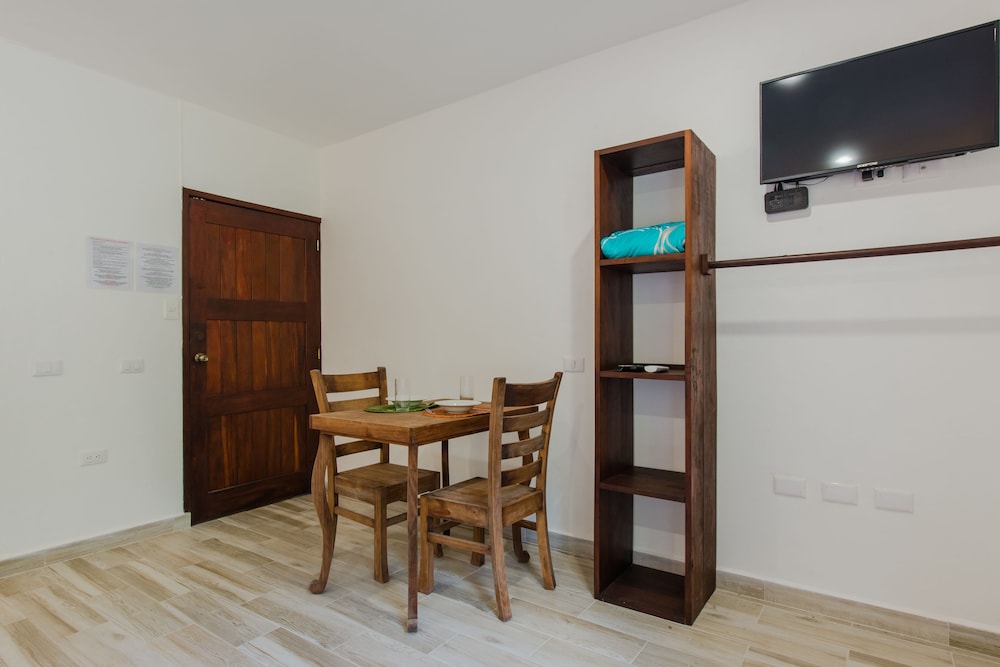 Villas Picalu Studios & Suites 25/50