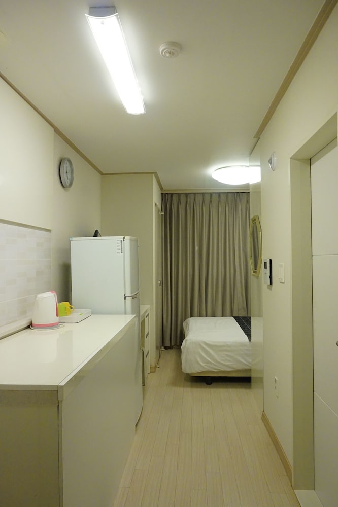 Staywell Hotel 36/50