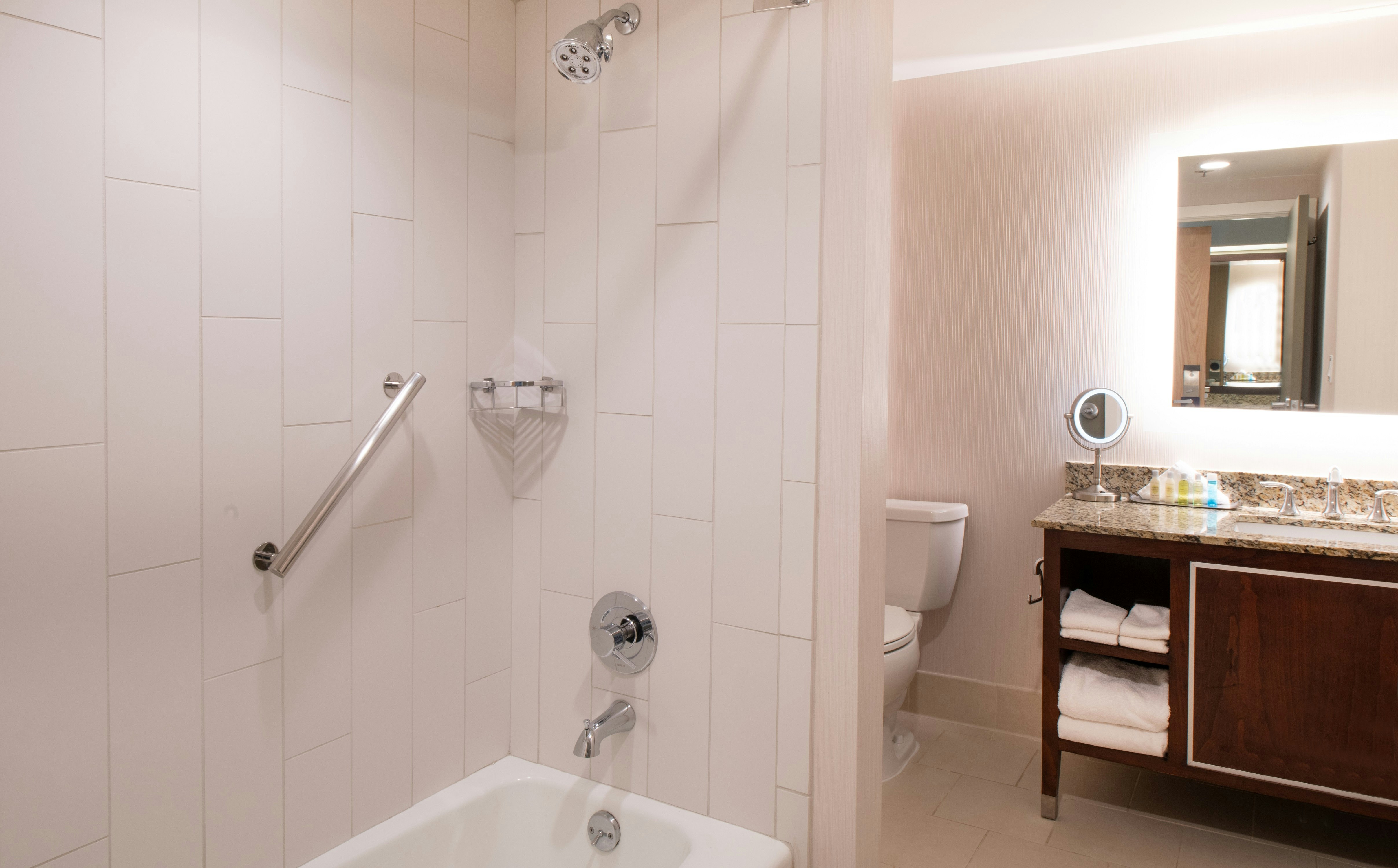 غرفة كبيرة بسرير كينج، Doubletree By Hilton Hotel Portland 6/6
