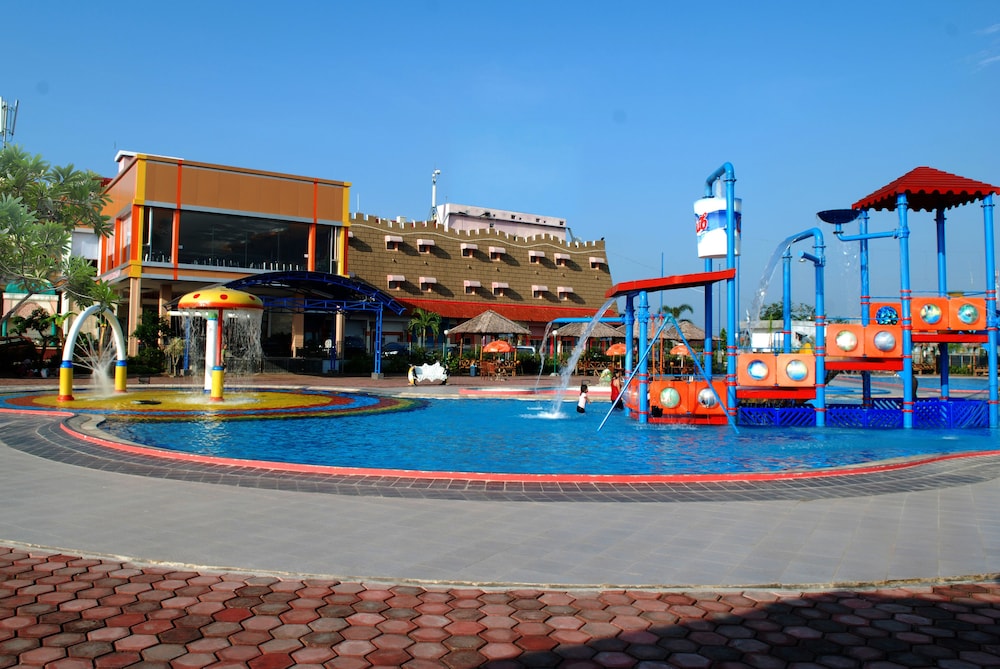 Mandarin Hotel Pekalongan 2/51