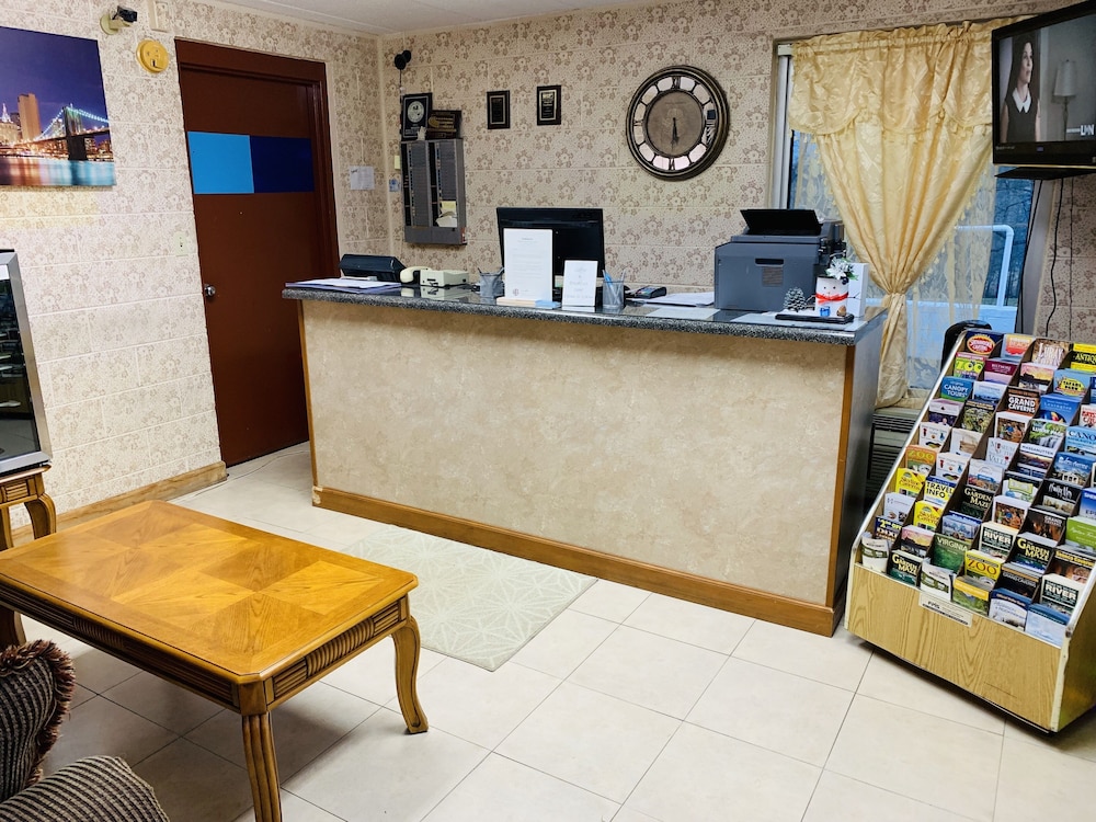 Americas Best Value Inn Wytheville 9/36