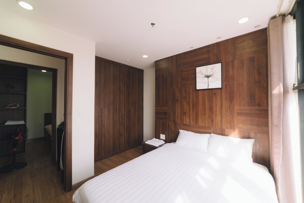 2 BEDROOMS, APARTMENT
