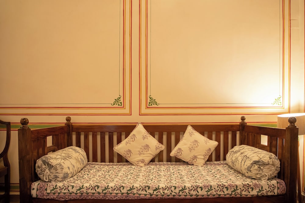 Anuraag Villa 45/65
