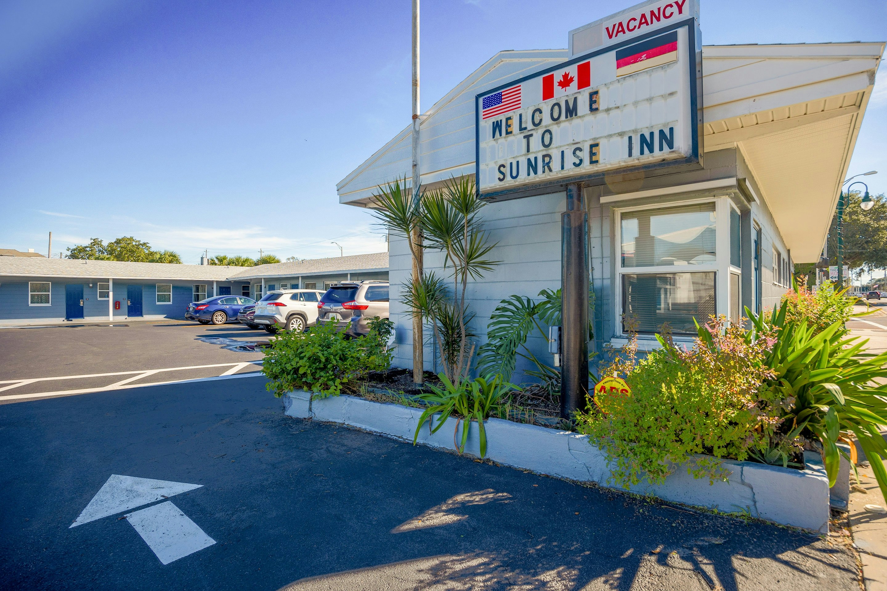 Sunrise Inn by OYO Titusville FL 31/35