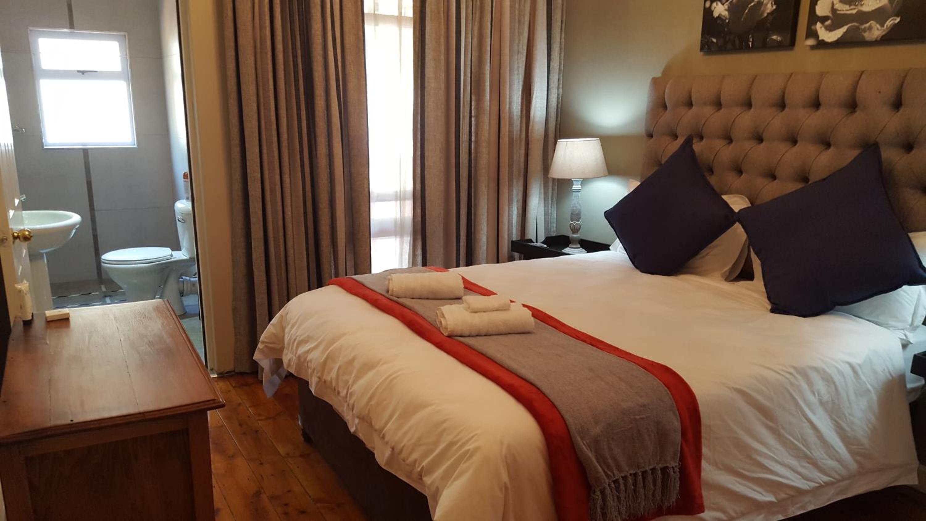 Bellevue Manor Guest House 3/12