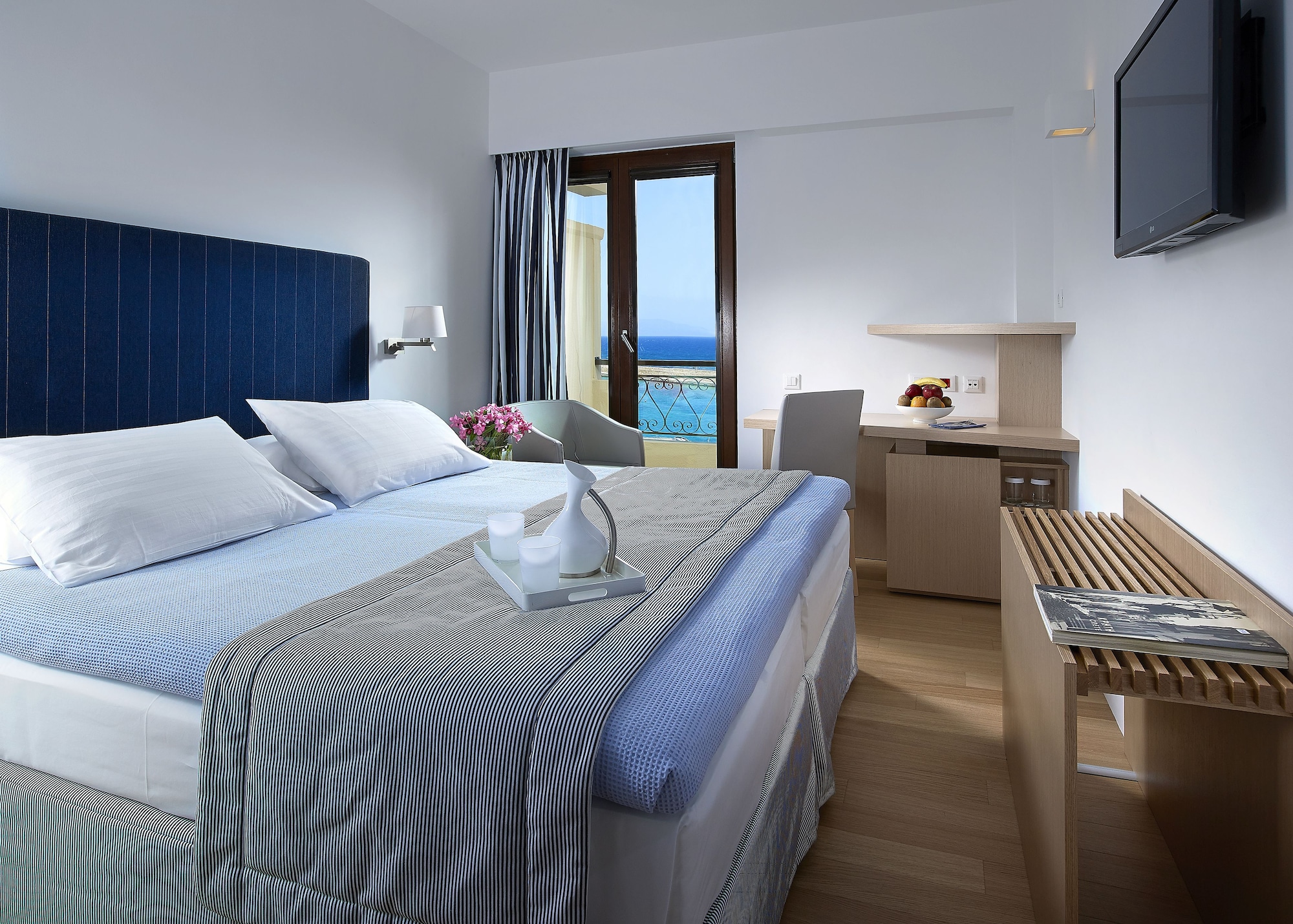 CLASSIC, DOUBLE BED, SEA VIEW