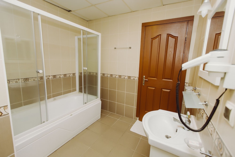 Ozalp Han Hotel 16/16