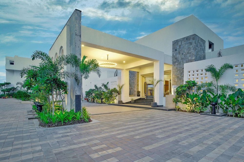 Pramod Lands End Resort, a member of Radisson Individuals 2/65