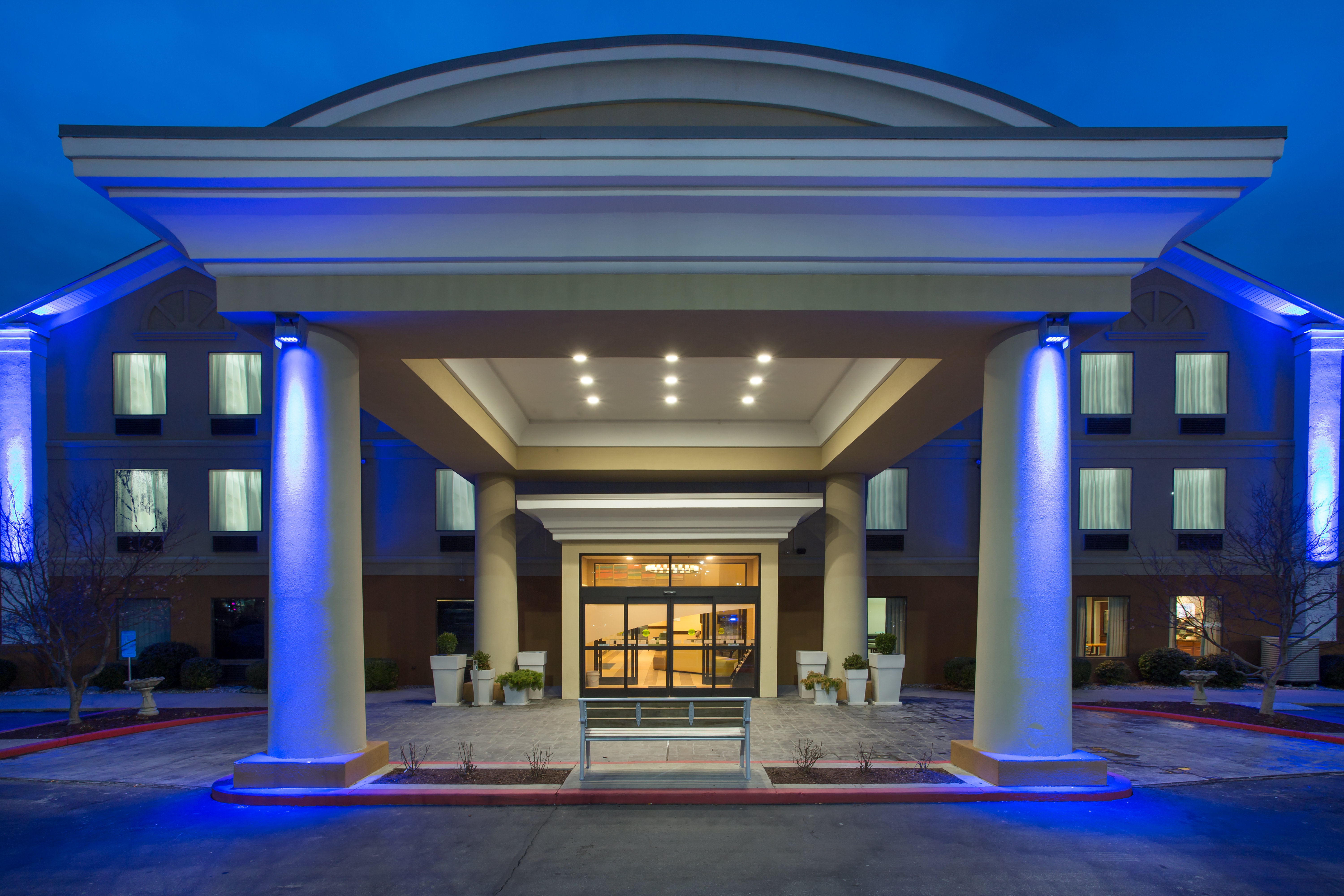 Holiday Inn Express Lexington Southwest Nicholasville 1/28
