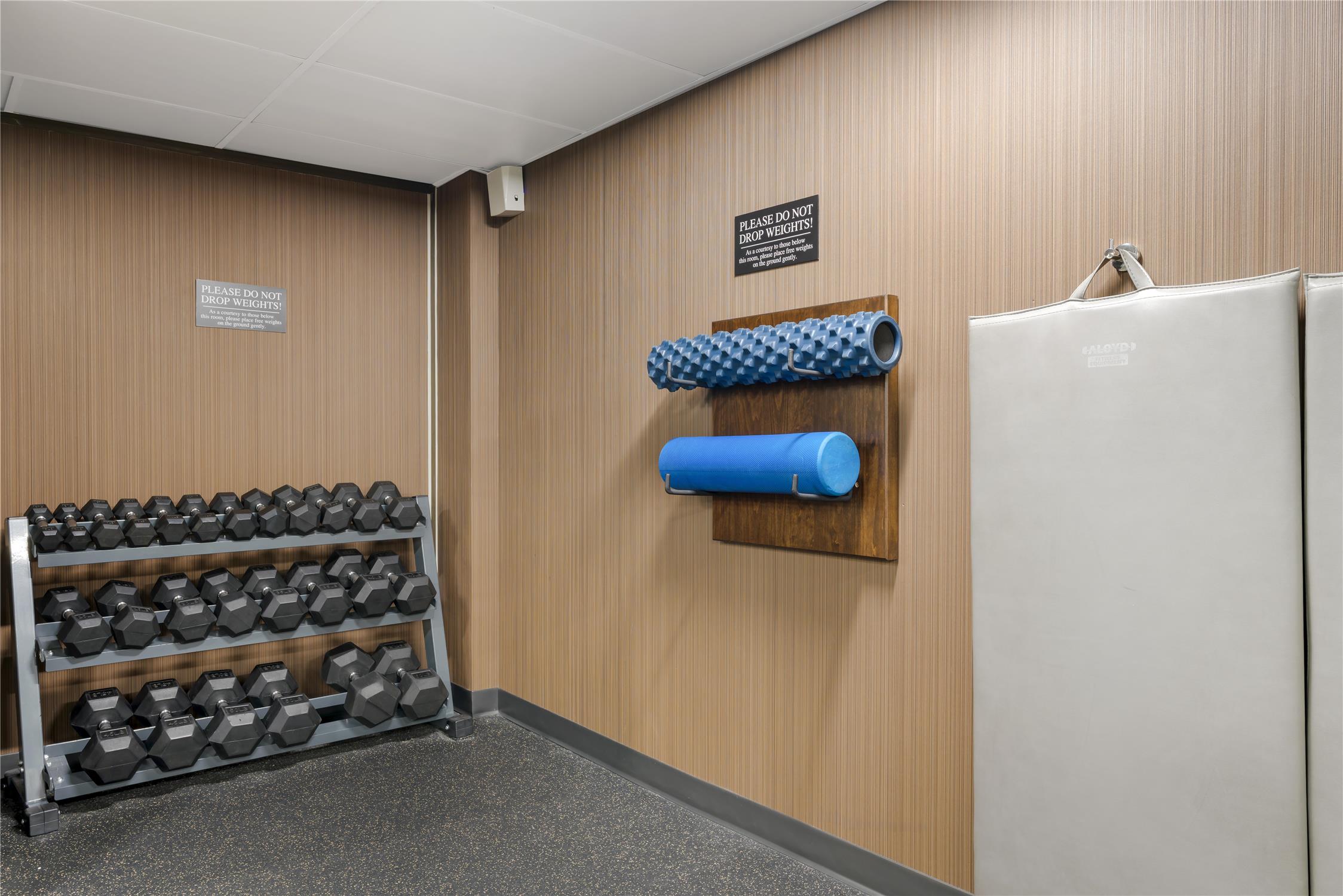 Best Western Plus Carlton Plaza Hotel 27/43