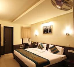 Executive, Hotel Shree Residency 2/2