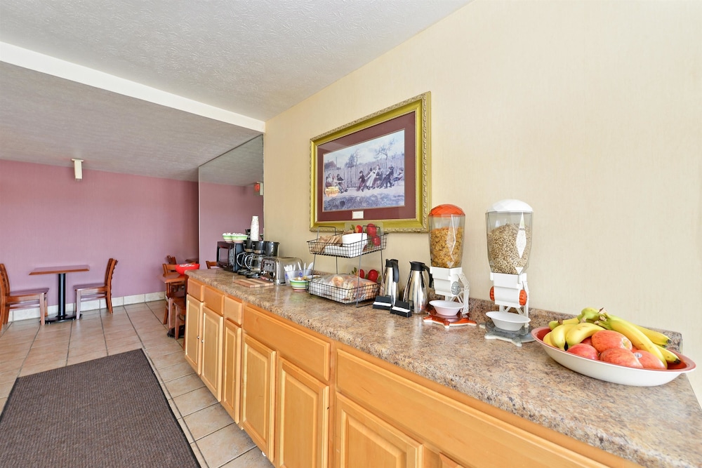 Americas Best Value Inn Austinburg 16/19