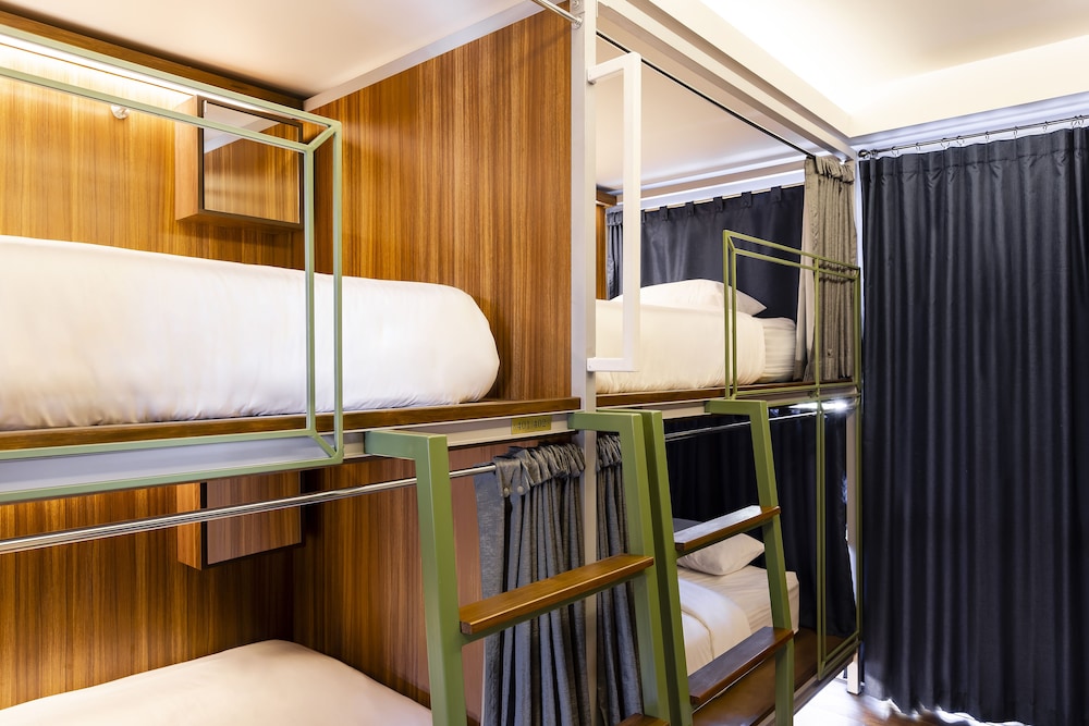 Khunluang Hostel - Adults Only 17/45