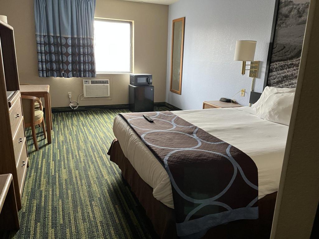 Room, Single