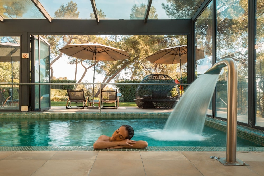 Hotel Deluxe Spa Restaurant Cantemerle 29/56