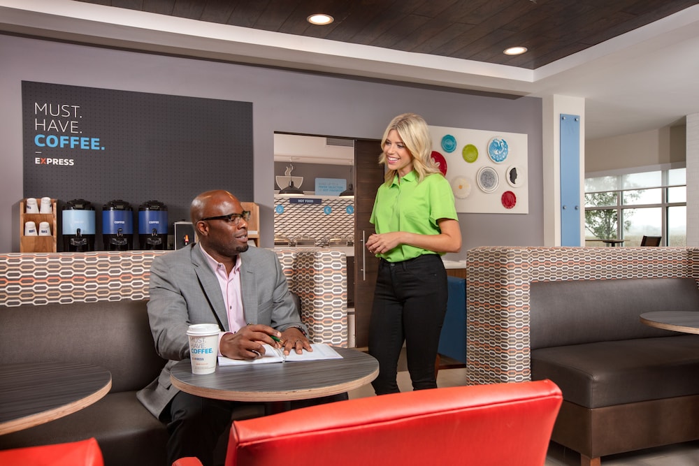 Holiday Inn Express Hotel And Suites Altoona Des Moines 61/75