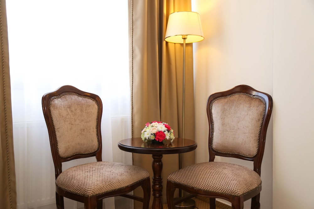 Hotel Carmen 24/32