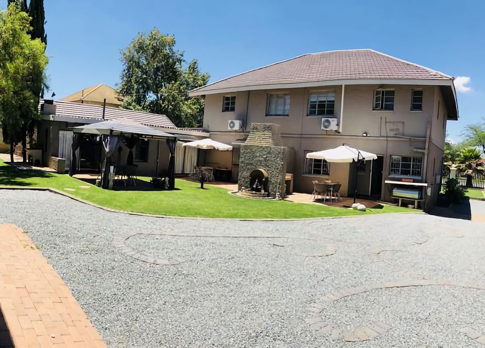 Modern Goldfields 15/16
