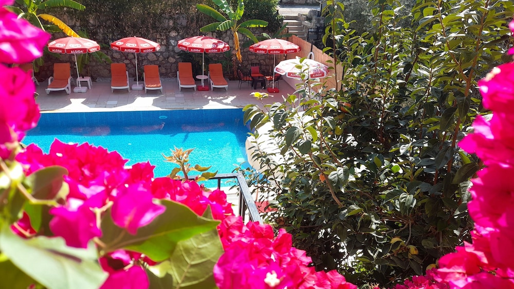 Sarihan Apart Otel 36/48