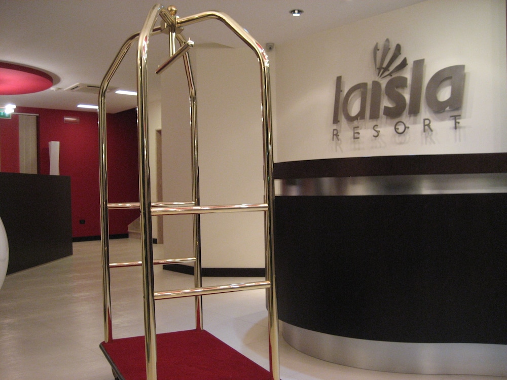 La Isla Resort 9/28
