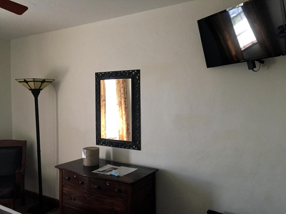 Boulder Dam Hotel 40/60