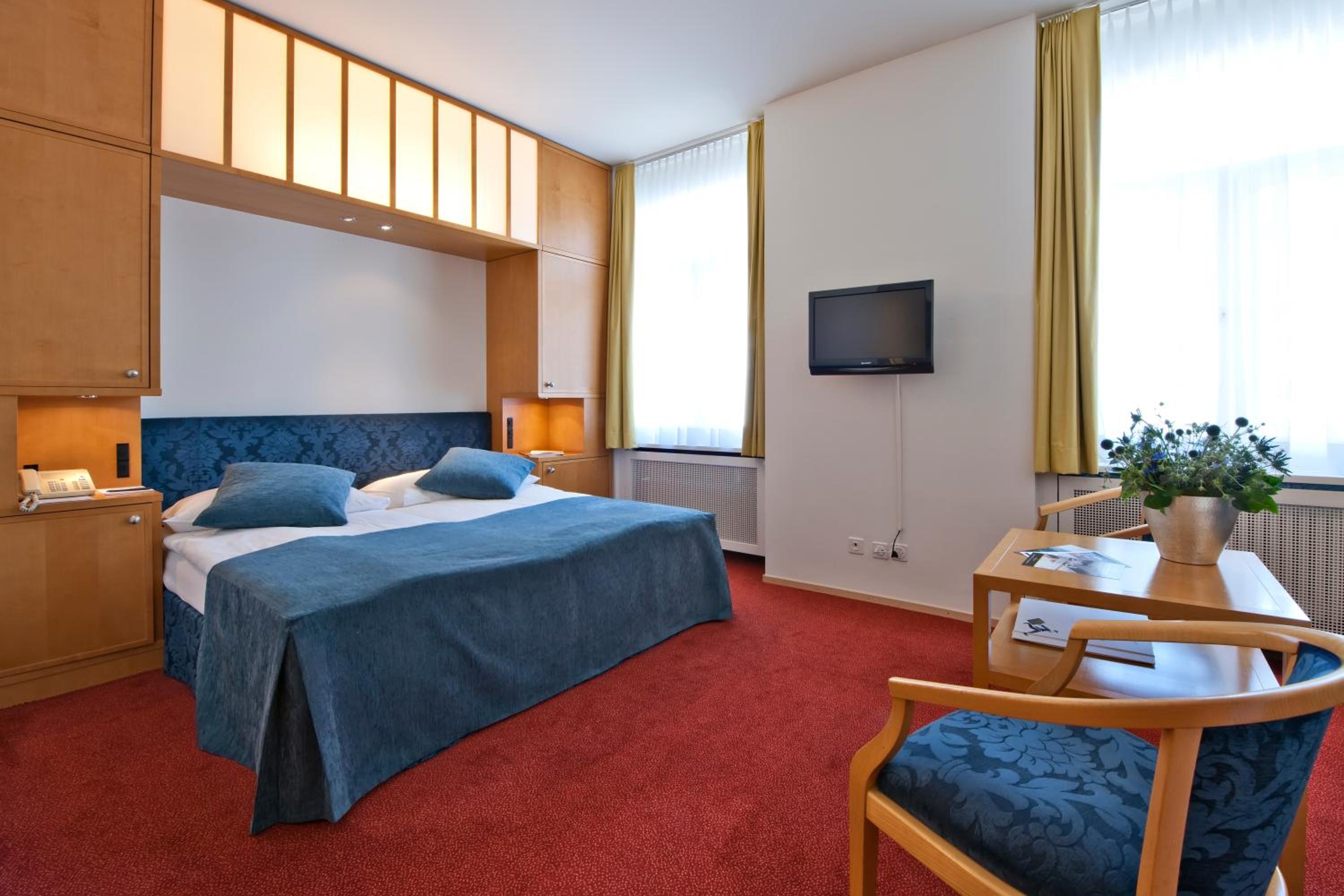 Village, Double Bed