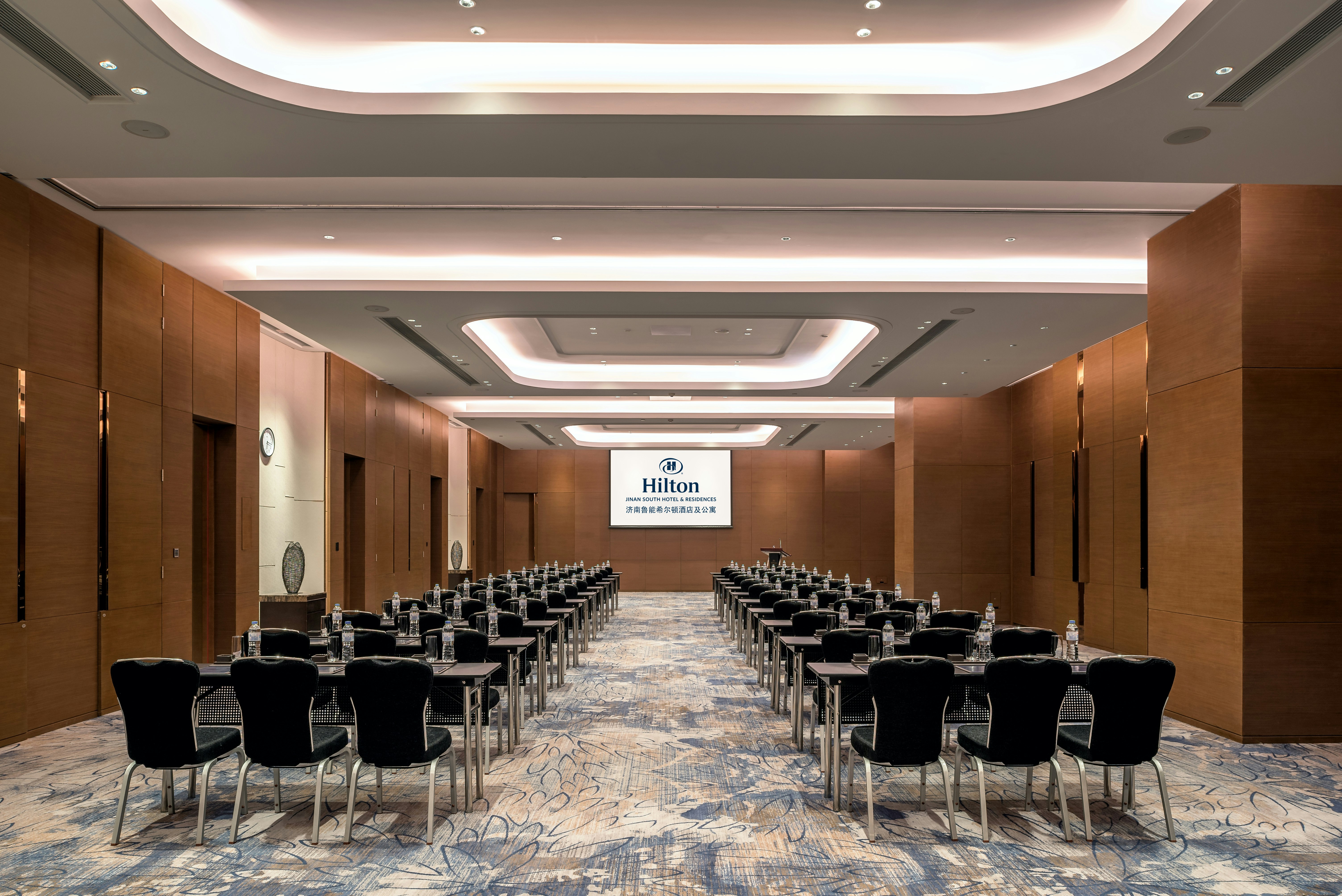 Hilton Jinan South Hotel & Residences 37/49