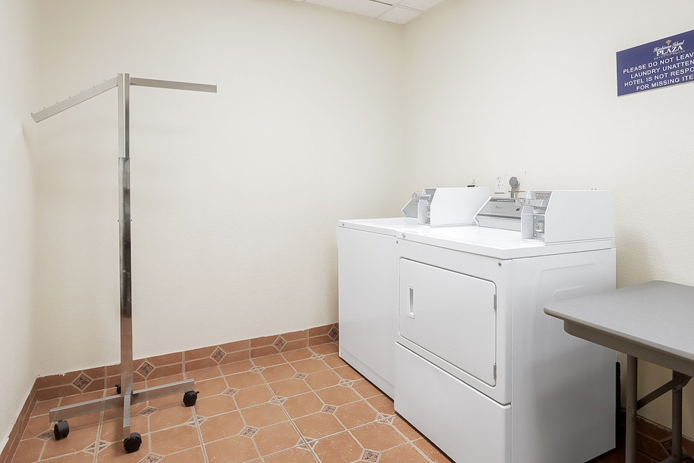 Hutchinson Island Plaza Hotel And Suites 11/63