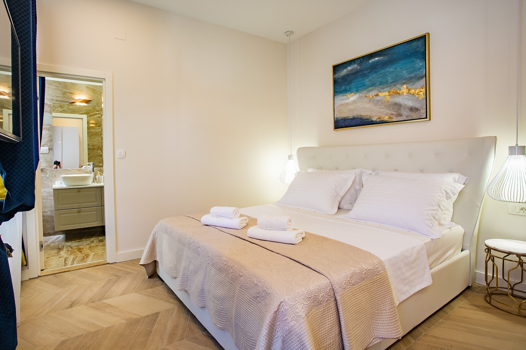 City, King Bed، Split Best4stay Luxury Rooms 3/7