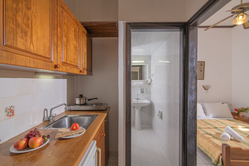 Iliostasi Beach Apartments 42/46