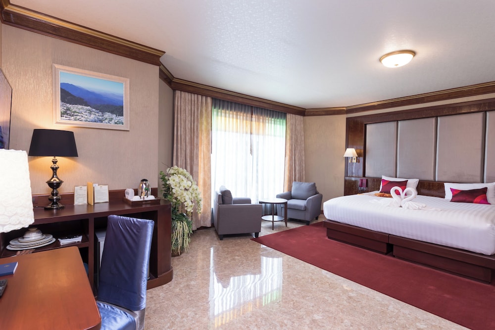 غرفة جونيور بسرير مزدوج، Erawan Hotel 4/9