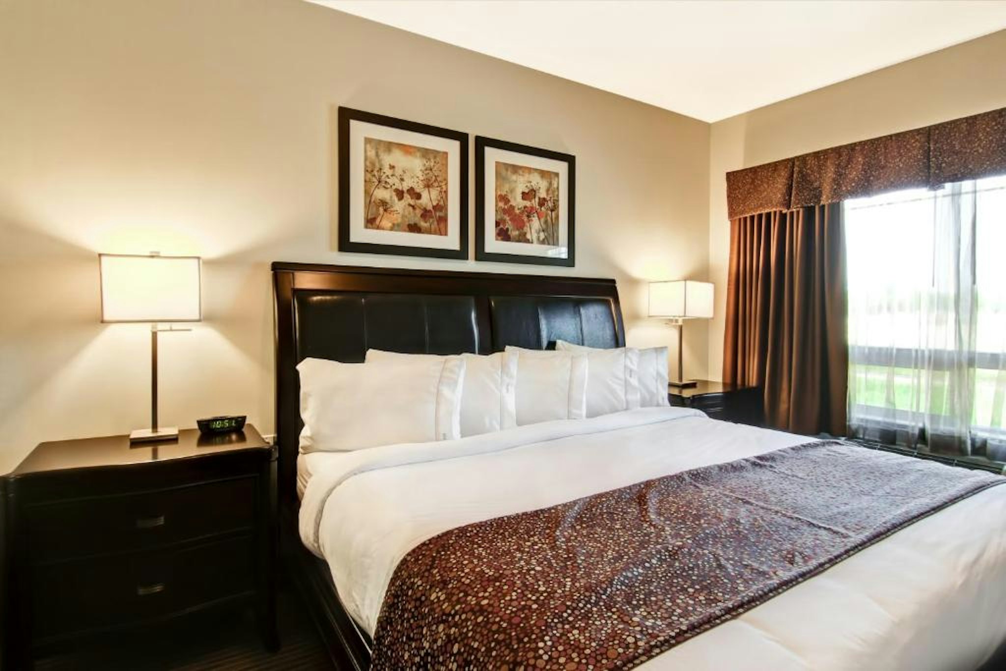 Canalta Hotel Tisdale 5/12
