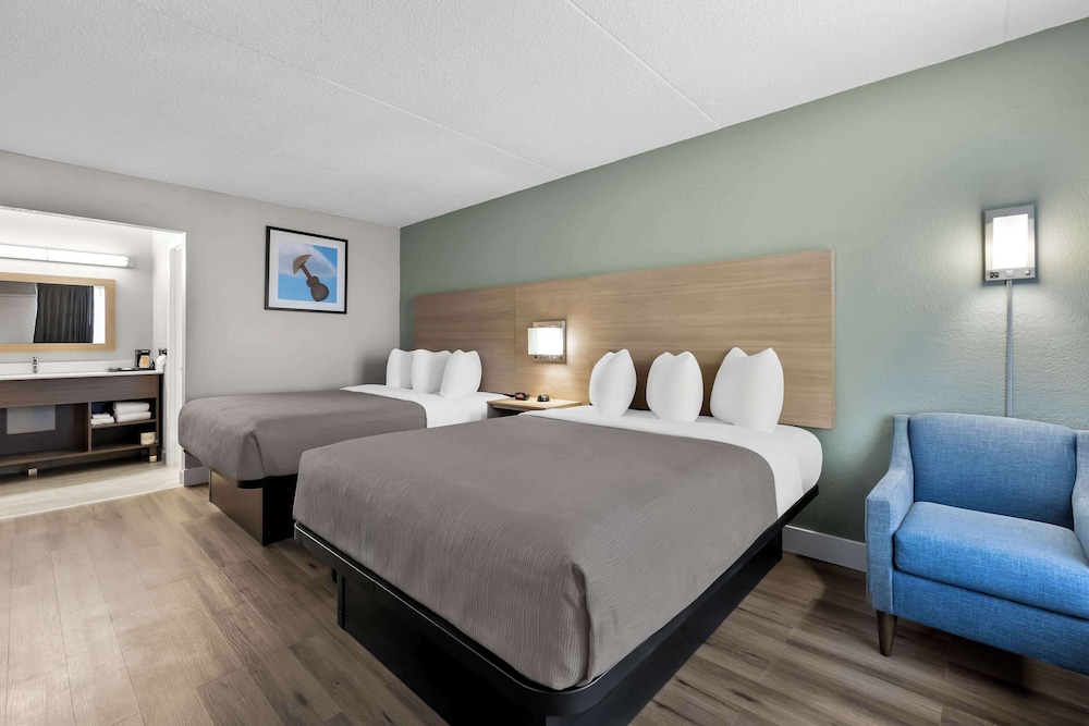 ROOM, 2 QUEEN BEDS, SMOKING, ACCESSIBLE